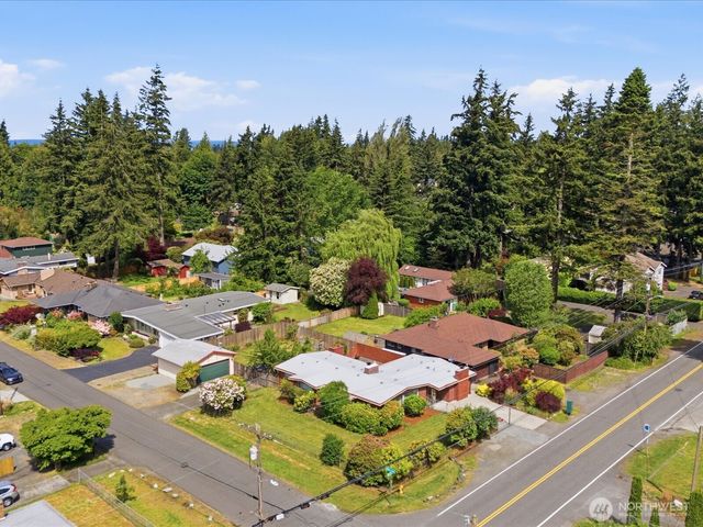 23206 84th Avenue W, Edmonds, WA 98026