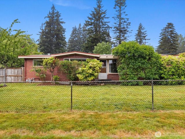 23206 84th Avenue W, Edmonds, WA 98026