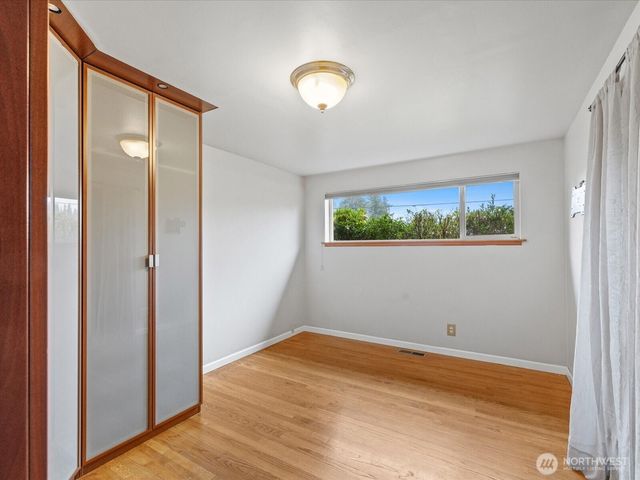 23206 84th Avenue W, Edmonds, WA 98026