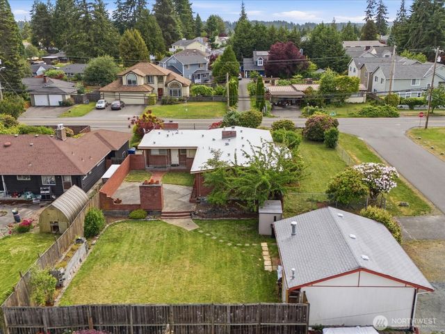 23206 84th Avenue W, Edmonds, WA 98026