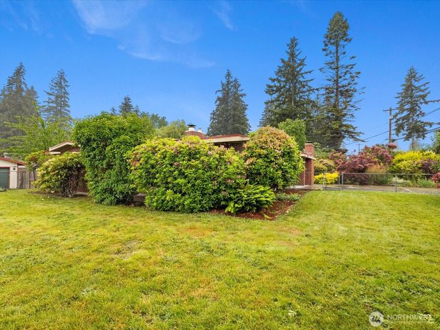 23206 84th Avenue W, Edmonds, WA 98026