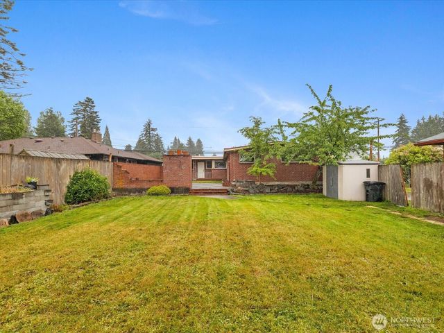 23206 84th Avenue W, Edmonds, WA 98026