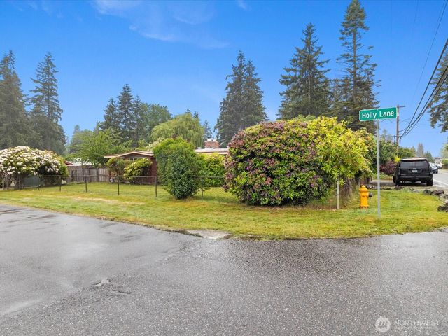 23206 84th Avenue W, Edmonds, WA 98026