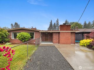 23206 84th Avenue W, Edmonds, WA 98026