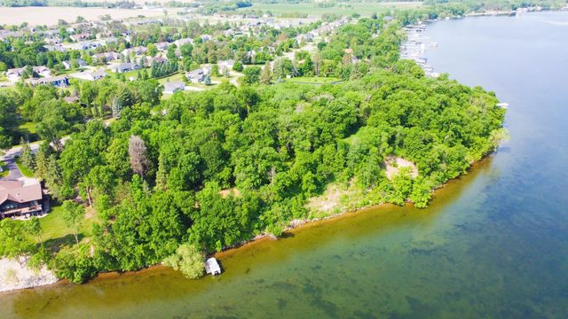 798 S Shore Drive, Detroit Lakes, MN 56501