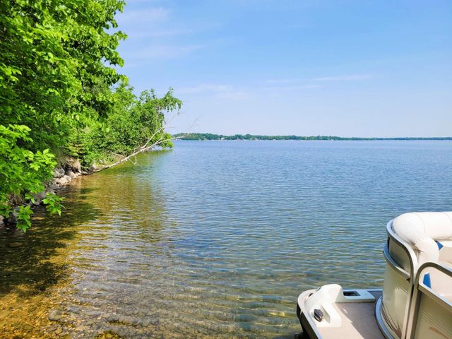 798 S Shore Drive, Detroit Lakes, MN 56501