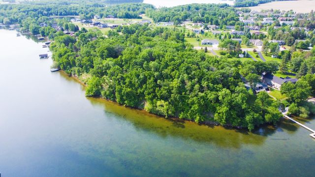 798 S Shore Drive, Detroit Lakes, MN 56501