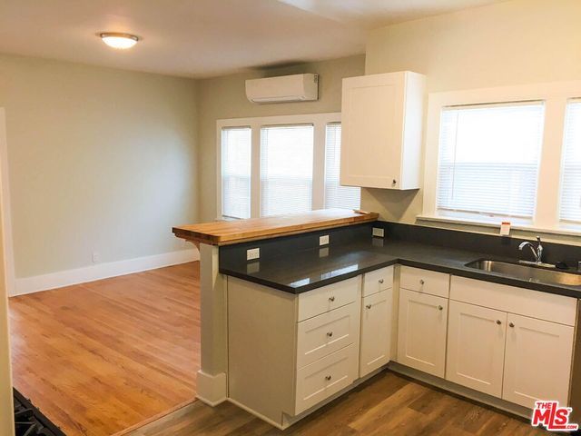 1504 S Bronson Avenue, Los Angeles, CA 90019