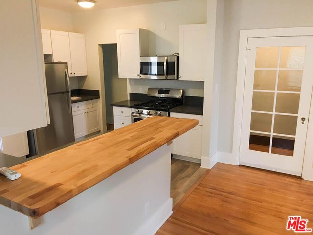 1504 S Bronson Avenue, Los Angeles, CA 90019