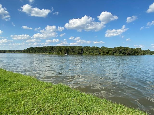 19930 Gemstone Drive, Montgomery, TX 77356