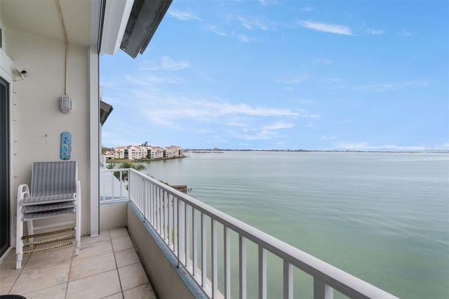5279 ISLA KEY BOULEVARD S 413, St Petersburg, FL 33715