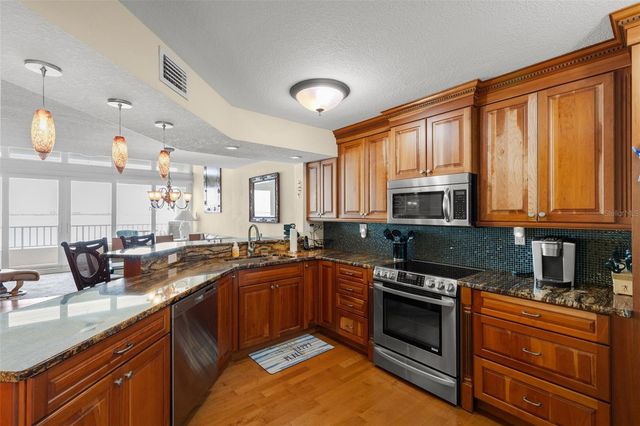 5279 ISLA KEY BOULEVARD S 413, St Petersburg, FL 33715