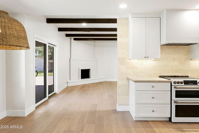 5602 E VOLTAIRE Avenue, Scottsdale, AZ 85254