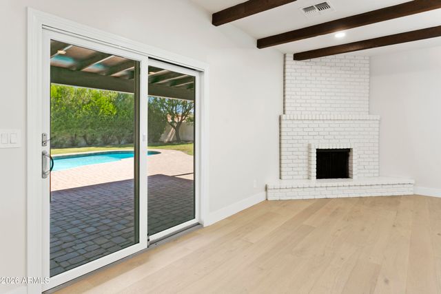 5602 E VOLTAIRE Avenue, Scottsdale, AZ 85254