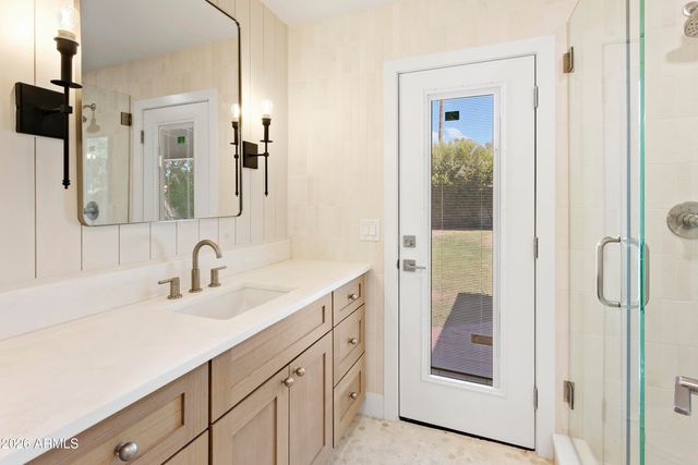 5602 E VOLTAIRE Avenue, Scottsdale, AZ 85254