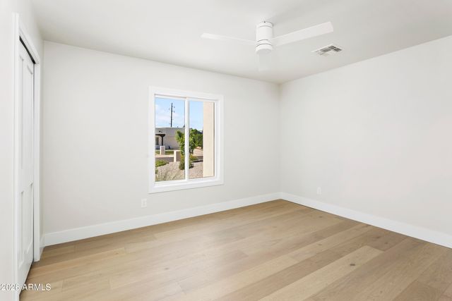 5602 E VOLTAIRE Avenue, Scottsdale, AZ 85254