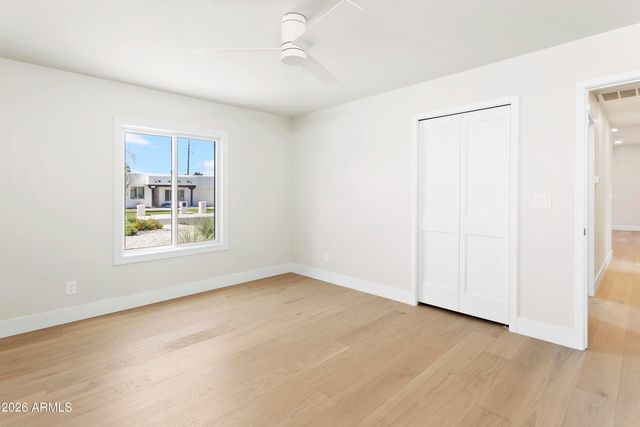 5602 E VOLTAIRE Avenue, Scottsdale, AZ 85254