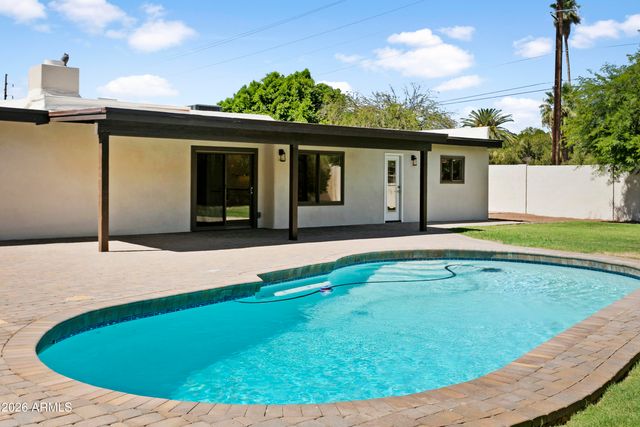 5602 E VOLTAIRE Avenue, Scottsdale, AZ 85254