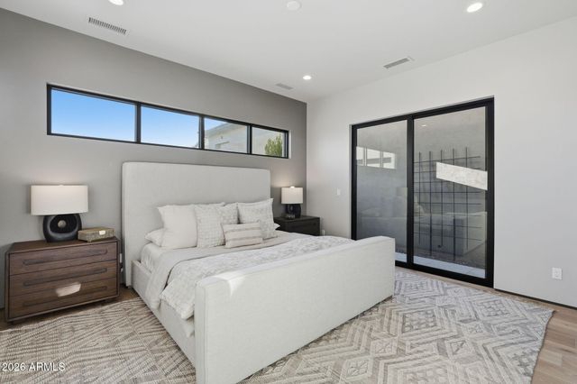 5137 N ASCENT Drive, Scottsdale, AZ 85251