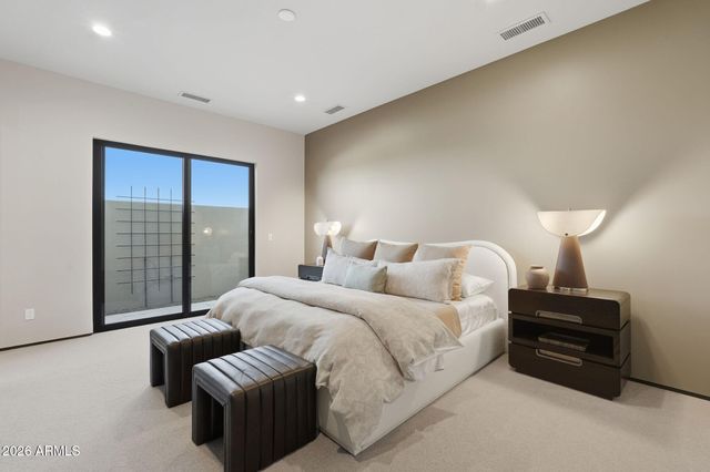 5137 N ASCENT Drive, Scottsdale, AZ 85251