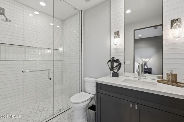 5137 N ASCENT Drive, Scottsdale, AZ 85251