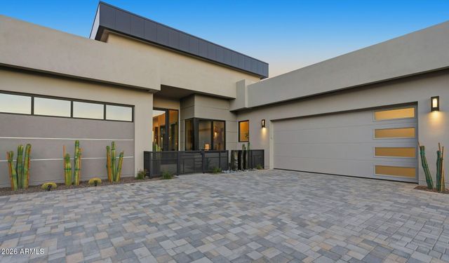 5137 N ASCENT Drive, Scottsdale, AZ 85251