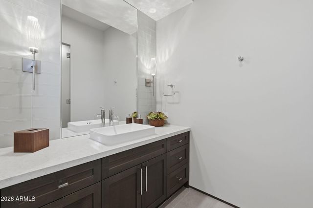 5137 N ASCENT Drive, Scottsdale, AZ 85251