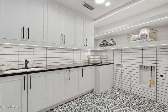 5137 N ASCENT Drive, Scottsdale, AZ 85251