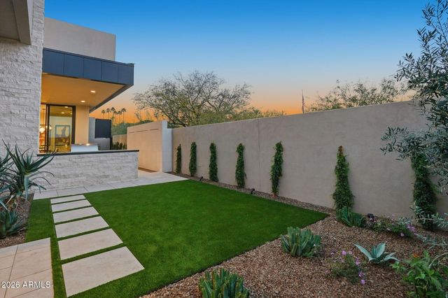 5137 N ASCENT Drive, Scottsdale, AZ 85251