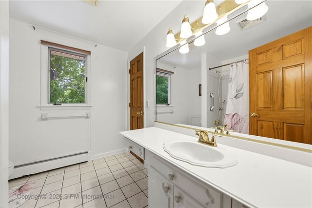 527 Seabrook Drive, Amherst, NY 14221