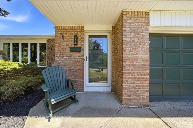 527 Seabrook Drive, Amherst, NY 14221