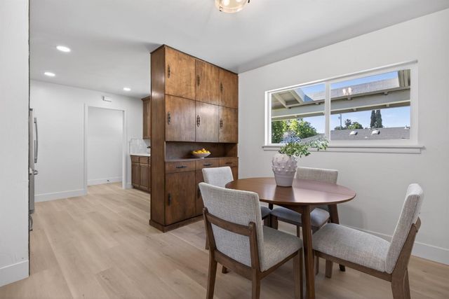 4709 Donnie Lyn Way, Carmichael, CA 95608