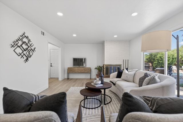 4709 Donnie Lyn Way, Carmichael, CA 95608