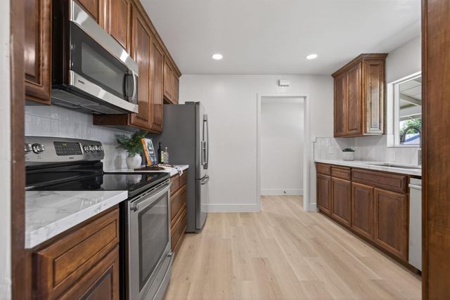 4709 Donnie Lyn Way, Carmichael, CA 95608