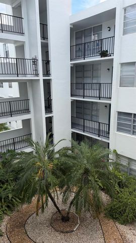 6901 Cypress Road C14, Plantation, FL 33317
