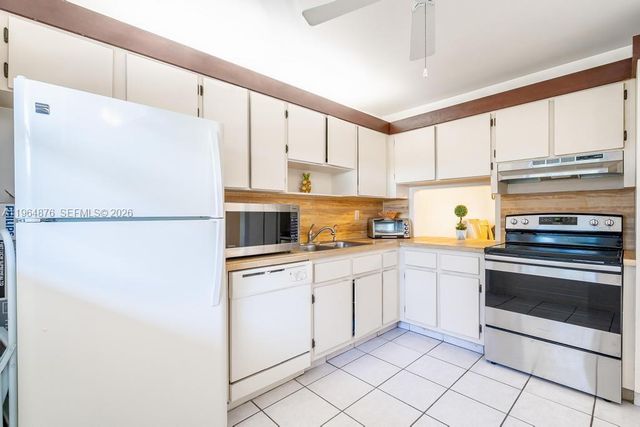 250 Gate Rd 257, Hollywood, FL 33024