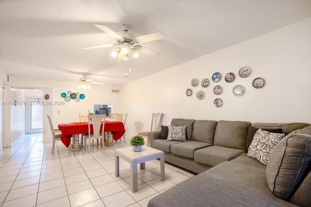 250 Gate Rd 257, Hollywood, FL 33024