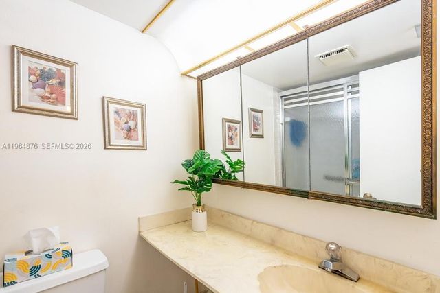 250 Gate Rd 257, Hollywood, FL 33024