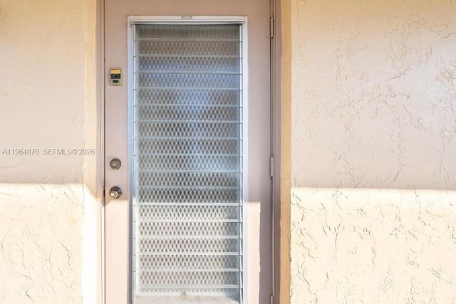 250 Gate Rd 257, Hollywood, FL 33024