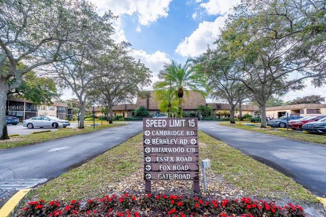 250 Gate Rd 257, Hollywood, FL 33024