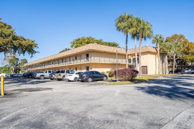 250 Gate Rd 257, Hollywood, FL 33024