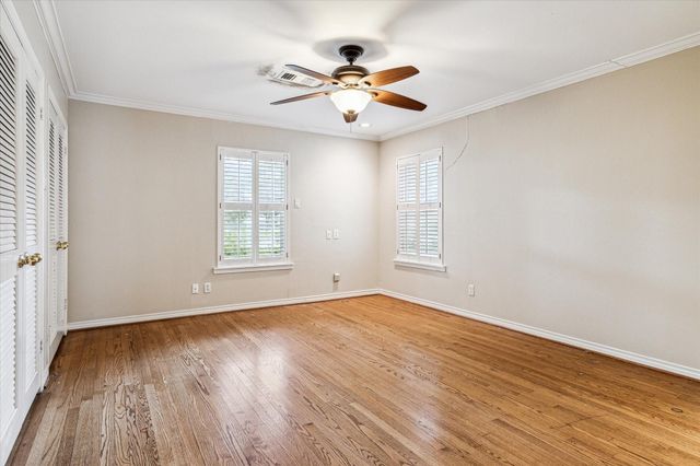 5505 Holly Springs Drive, Houston, TX 77056