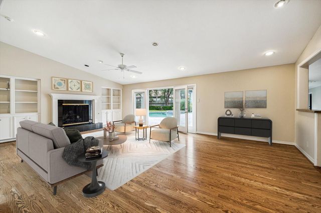 5505 Holly Springs Drive, Houston, TX 77056