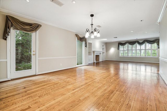 5505 Holly Springs Drive, Houston, TX 77056