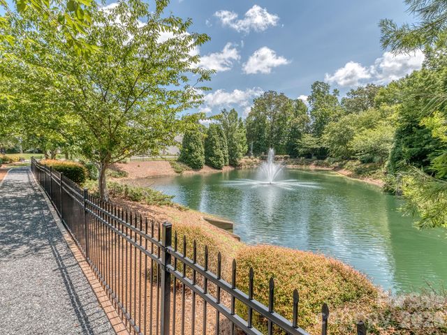 915 Wicawa Road, Fort Mill, SC 29708