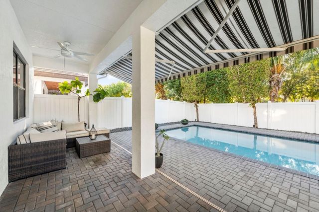 4919 Whispering Way, Fort Lauderdale, FL 33312