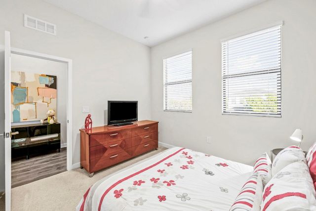 4919 Whispering Way, Fort Lauderdale, FL 33312