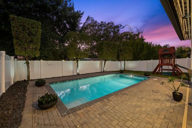 4919 Whispering Way, Fort Lauderdale, FL 33312