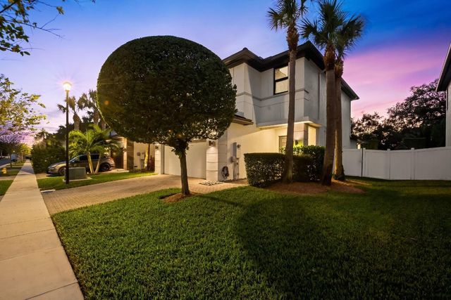 4919 Whispering Way, Fort Lauderdale, FL 33312