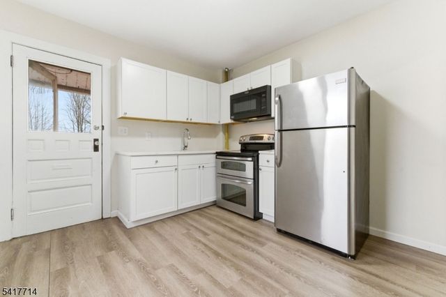 575 Memorial Pkwy, Phillipsburg Town, NJ 08865